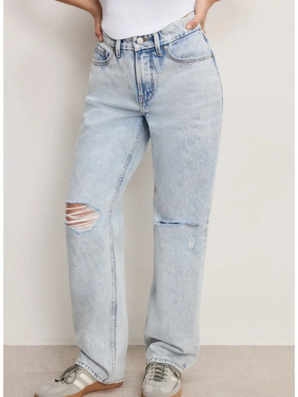 GOOD AMERICAN Good 'Petite 90s Ripped Straight Leg Jeans in Blue